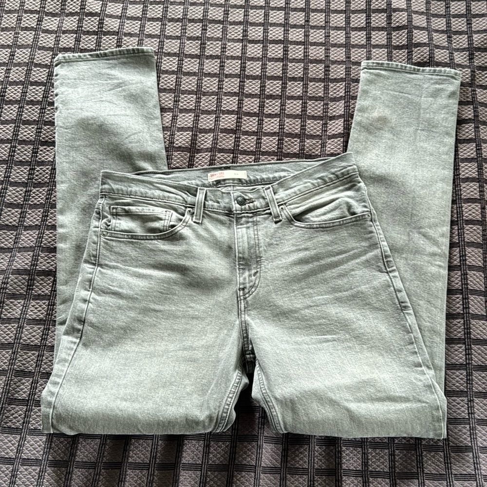 NWOT Men’s Levi’s Signature Slim Heavyweight Denim Jeans